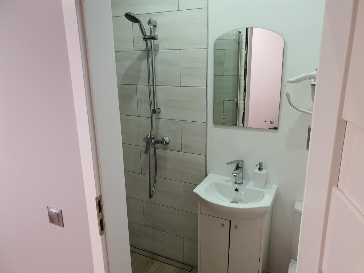 Jasna Hotelik Self Check-In Warszawa Exteriör bild